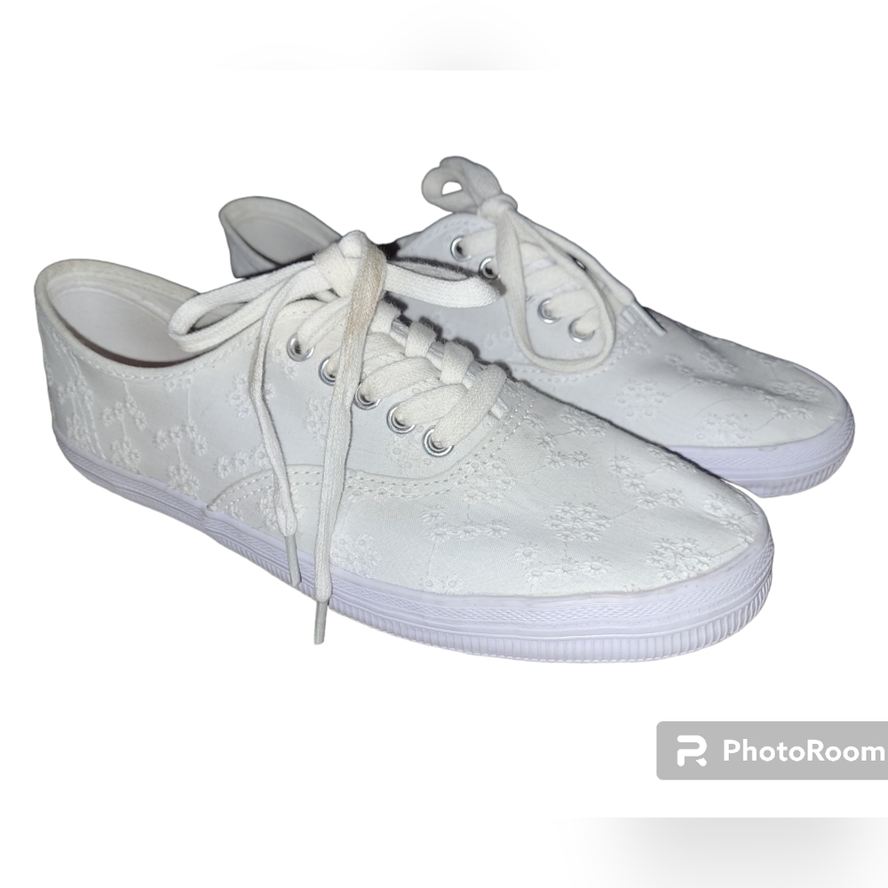 Women's American Eagle White Shoes